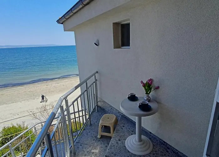Nikolovi Apartment Pomorie